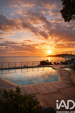 Apartment in Toulon (83000)