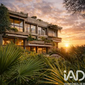 Apartment in Toulon (83000)