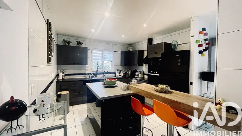 Maison 5 pièces 133 m² · à Joué-lès-Tours · 133 m² · 331 000 €
