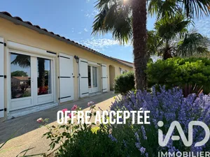 Pavillon à Mirebeau (86110)