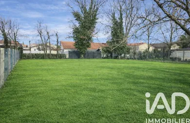 Building plot in Saint-Bonnet-de-Mure (69720)