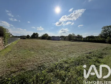 Building plot in NIEUIL (16270)