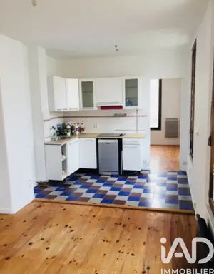 Apartment in Montreuil (93100)