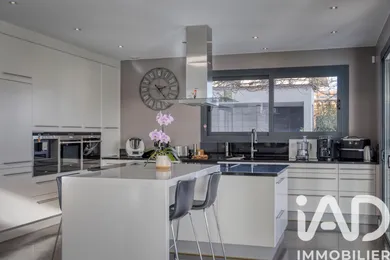 Architectural house in Saint-Ismier (38330)