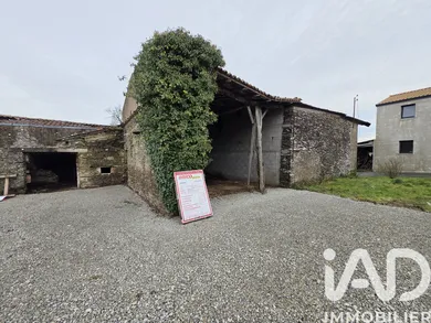 House in La Regrippière (44330)