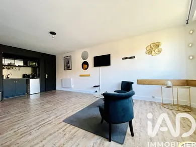 Apartment in Bordeaux (33800)