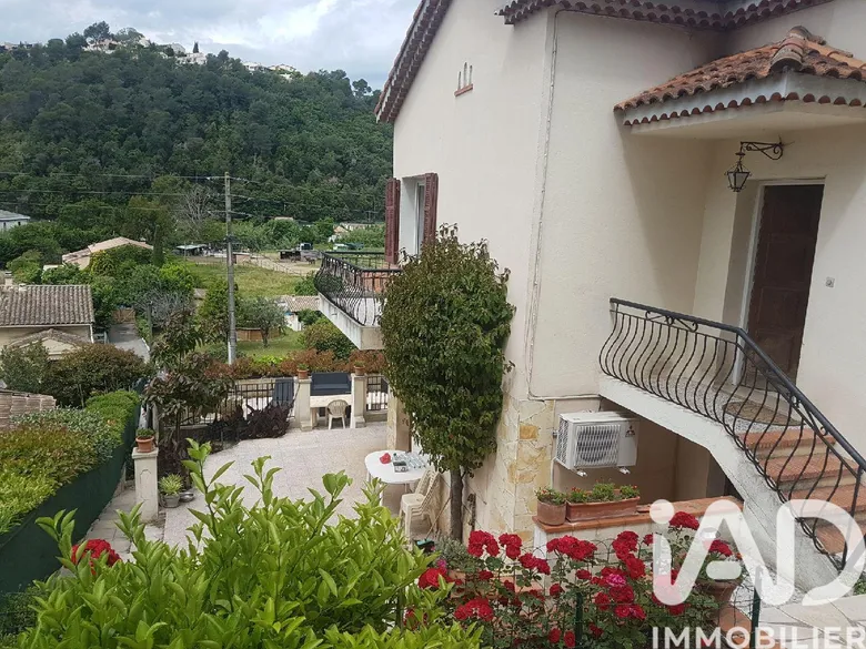 Maison 8 pièces 187 m² · à Cagnes-sur-Mer · 187 m² · 845 000 €