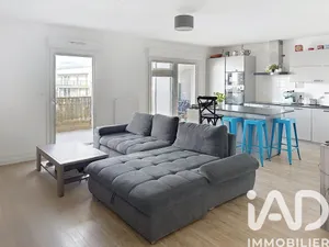 Apartment in Floirac (33270)