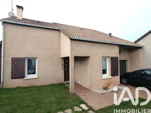 House in Anet (28260)