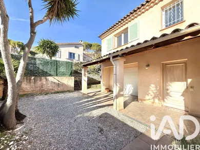 Maison à Villeneuve-Loubet (06270)