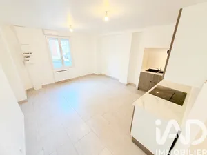 Apartment in Pont-Sainte-Maxence (60700)