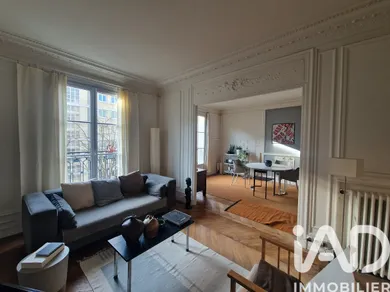 Apartment in Paris (75015)