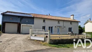 Maison de campagne à Chey (79120)