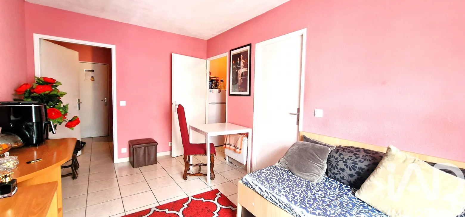 Vente appartement à Pantin (93500) : appartement 2 pièces 38 m² — 3
