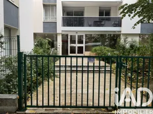 Parking à Paris (75015)