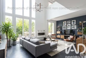 House in Saint-Cloud (92210)