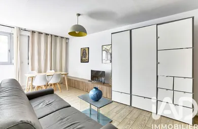 Apartment in Paris (75019)