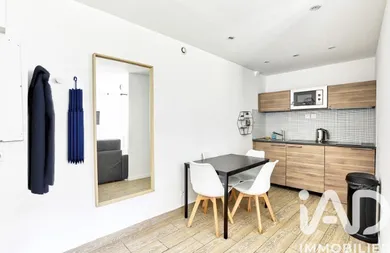 Apartment in Paris (75019)