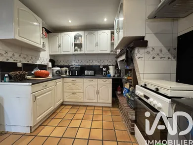 Detached house in Logron (28200)