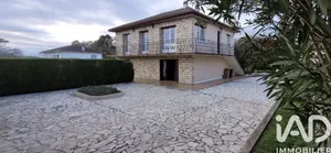 Traditional house in Vignes (64410)