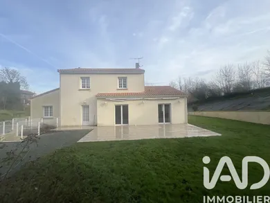 Maison traditionnelle à Réaumur (85700)