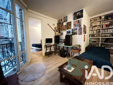 Apartment in Paris (75018)