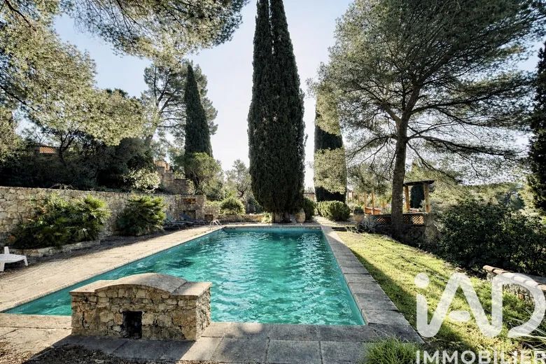 Maison 11 pièces 292 m² · à Toulon · 292,3 m² · 1 990 000 €