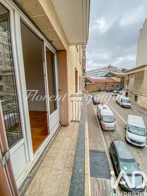 Apartment in Paris (75013)