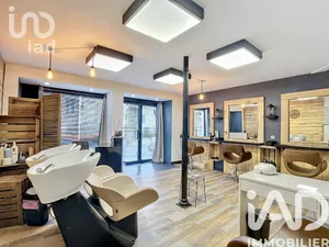 Building in Condé-Sainte-Libiaire (77450)