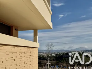 Apartment in Aix-en-Provence (13100)