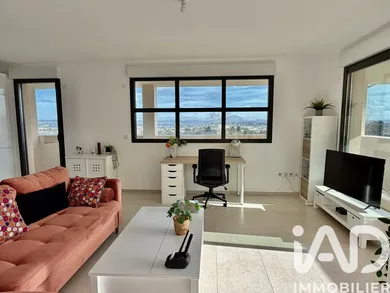 Apartment in Aix-en-Provence (13100)