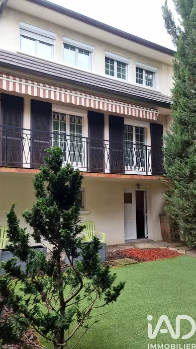 Detached house in Villeneuve-le-Roi (94290)