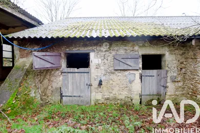 Farm land in Sainte-Radégonde (86300)