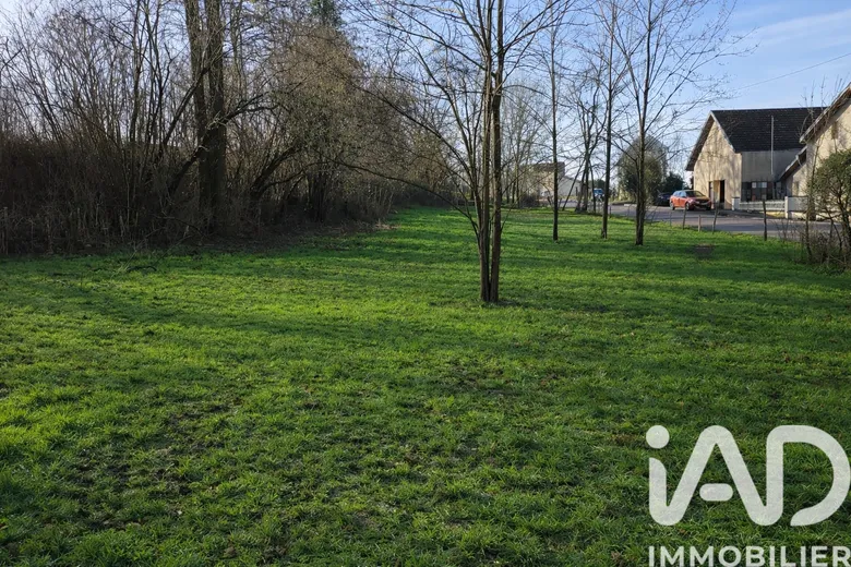 Terrain à Moncey (25870) · 47 000 €