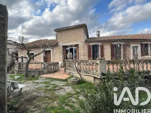 Domaine à Ménerbes (84560)