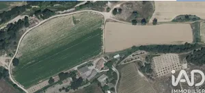 Domain in Ménerbes (84560)