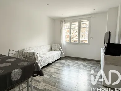Apartment in Toulon (83000)