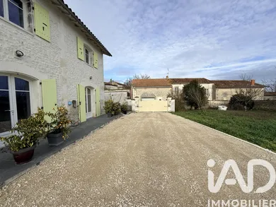 Townhouse in Lonzac (17520)