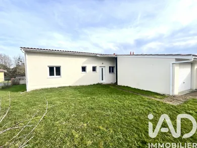 Townhouse in Sainte-Eulalie (33560)