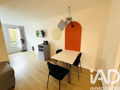 Studio à Vanves (92170)