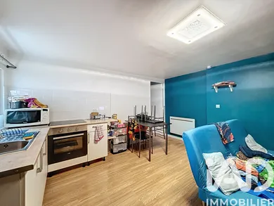 Immeuble à Boussières-sur-Sambre (59330)