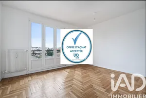Apartment in Villeurbanne (69100)