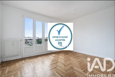 Apartment in Villeurbanne (69100)