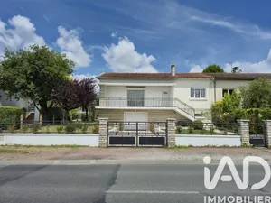 Maison traditionnelle à Chaniers (17610)