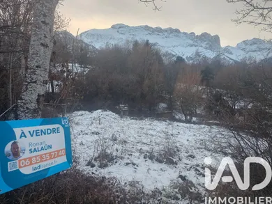 Terrain à Le Noyer (05500)