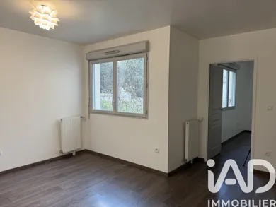 Apartment in Pantin (93500)