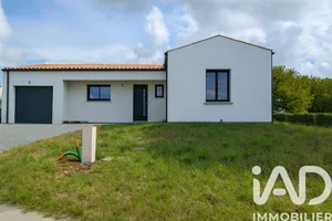 Maison de ville à Saint-Sulpice-d'Arnoult (17250)