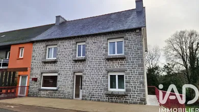 Traditional house in Plouguenast (22150)