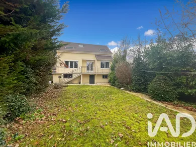 Maison traditionnelle à Montfermeil (93220)