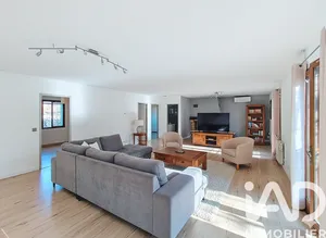 House in Entraigues-sur-la-Sorgue (84320)